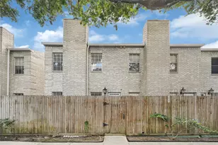 17487 Red Oak Dr, Houston, TX 77090 - Photo 19