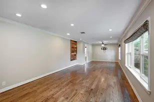 6107 Queenswood Ln, Houston, TX 77008 - Photo 3