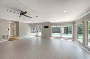 6107 Queenswood Ln, Houston, TX 77008 - Photo 15