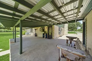 2243 Green Meadows Dr, Sealy, TX 77474 - Photo 31