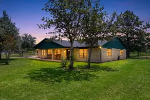 2243 Green Meadows Dr, Sealy, TX 77474 - Photo 3