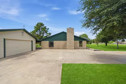 2243 Green Meadows Drive, Sealy, TX 77474 - Photo 9