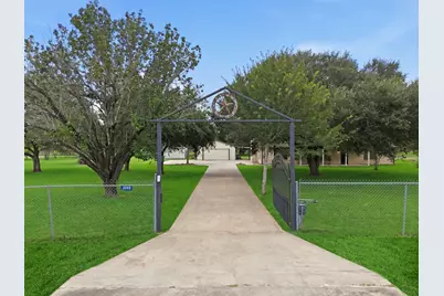 2243 Green Meadows Drive, Sealy, TX 77474 - Photo 3