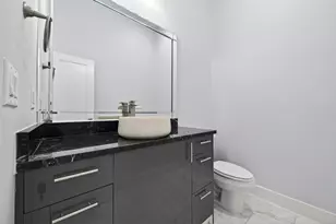 14002 Woodthorpe Ln, Houston, TX 77079 - Photo 17
