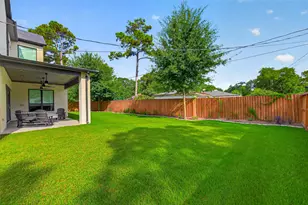 14002 Woodthorpe Ln, Houston, TX 77079 - Photo 47