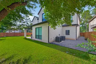 14002 Woodthorpe Ln, Houston, TX 77079 - Photo 45