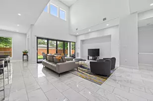 14002 Woodthorpe Ln, Houston, TX 77079 - Photo 5