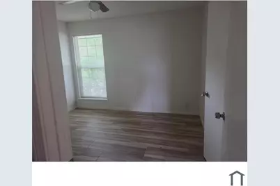8762 Mickleton Drive, Houston, TX 77088 - Photo 7