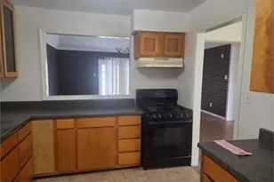 8762 Mickleton Dr, Houston, TX 77088 - Photo 5