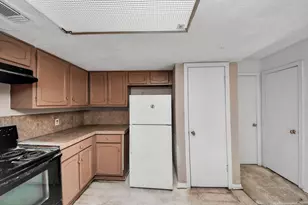 5747 Easthampton Dr, Houston, TX 77039 - Photo 21