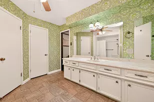 614 Orangewood Dr, Conroe, TX 77302 - Photo 23