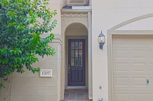 1307 Riverine Ct, Houston, TX 77055 - Photo 3