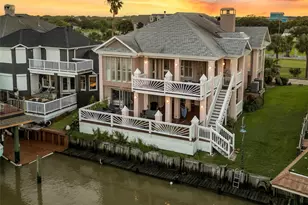 123 Port St, San Leon, TX 77539 - Photo 33