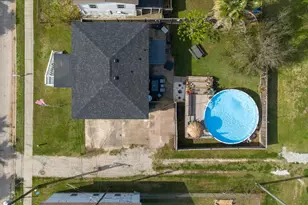 2210 67th St, Galveston, TX 77551 - Photo 45