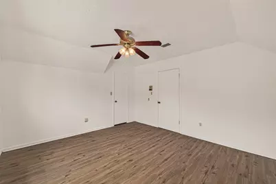 1823 Pinewood Court, Sugar Land, TX 77498 - Photo 25