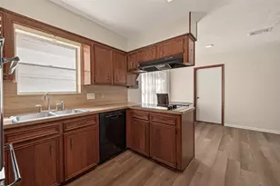 1823 Pinewood Ct, Sugar Land, TX 77498 - Photo 19