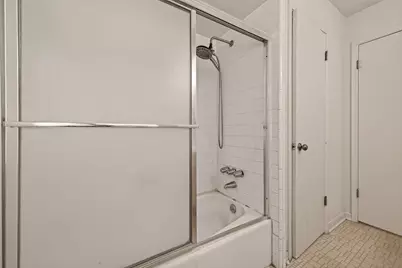 1823 Pinewood Court, Sugar Land, TX 77498 - Photo 33