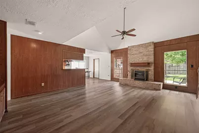 1823 Pinewood Court, Sugar Land, TX 77498 - Photo 13