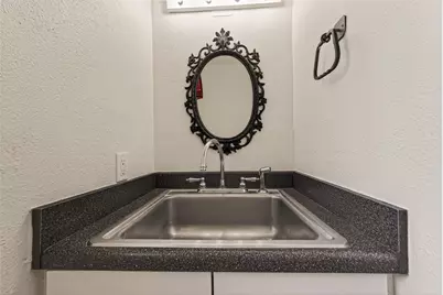 1823 Pinewood Court, Sugar Land, TX 77498 - Photo 23