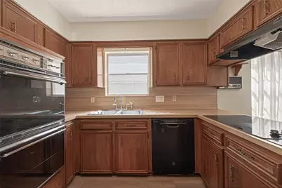 1823 Pinewood Court, Sugar Land, TX 77498 - Photo 21