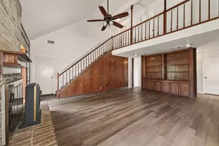 1823 Pinewood Ct, Sugar Land, TX 77498 - Photo 11