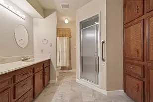 1823 Pinewood Ct, Sugar Land, TX 77498 - Photo 37