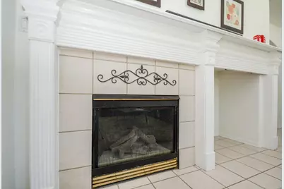 14 Guinevere Place, The Woodlands, TX 77384 - Photo 13