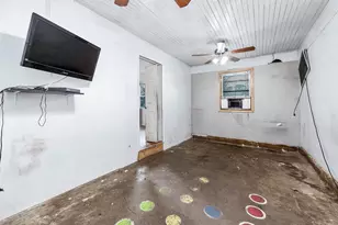 745 Kyle St, Angleton, TX 77515 - Photo 15