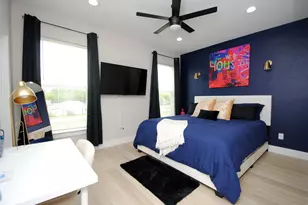 819 E 40th St, Houston, TX 77022 - Photo 37