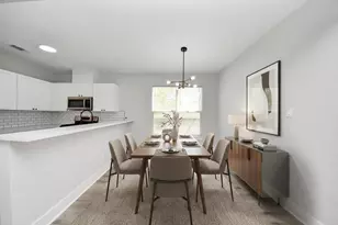 819 E 40th St, Houston, TX 77022 - Photo 11