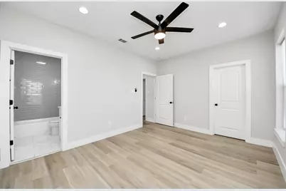 819 E 40th Street, Houston, TX 77022 - Photo 27