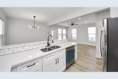 819 E 40th Street, Houston, TX 77022 - Photo 17