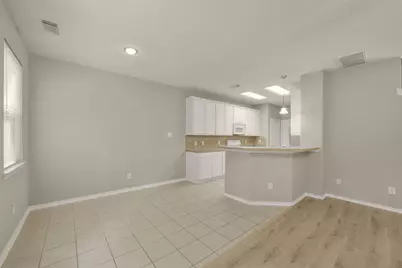 171 N Burberry Park Circle, The Woodlands, TX 77382 - Photo 15