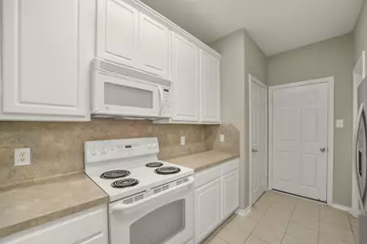 171 N Burberry Park Circle, The Woodlands, TX 77382 - Photo 9