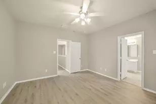 171 N Burberry Park Cir, The Woodlands, TX 77382 - Photo 19