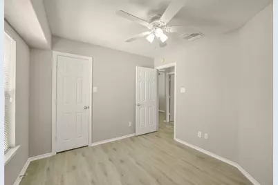 171 N Burberry Park Circle, The Woodlands, TX 77382 - Photo 25