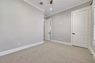 823 W 21st St, Houston, TX 77008 - Photo 19
