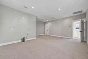 823 W 21st St, Houston, TX 77008 - Photo 33