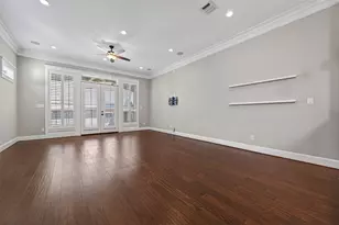 823 W 21st St, Houston, TX 77008 - Photo 11