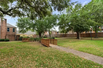 11805 Southlake Drive, Houston, TX 77077 - Photo 19