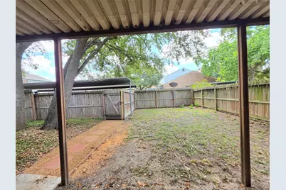 11805 Southlake Drive, Houston, TX 77077 - Photo 17