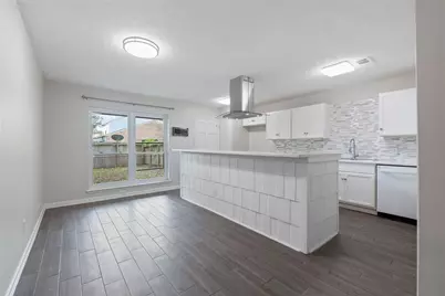 11805 Southlake Drive, Houston, TX 77077 - Photo 5