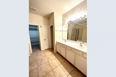 43 Nestlewood Place, The Woodlands, TX 77382 - Photo 9