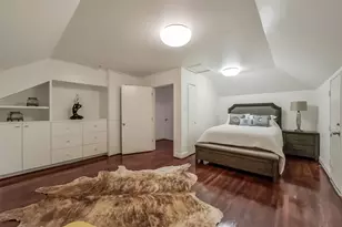 210 Pine Hollow Ln, Houston, TX 77056 - Photo 17