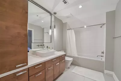 210 Pine Hollow Lane, Houston, TX 77056 - Photo 19