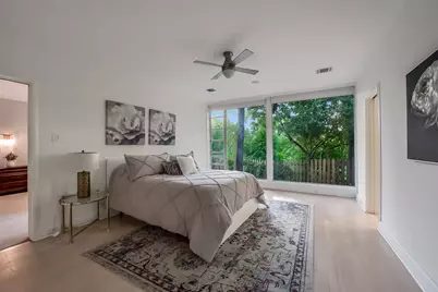 210 Pine Hollow Lane, Houston, TX 77056 - Photo 13