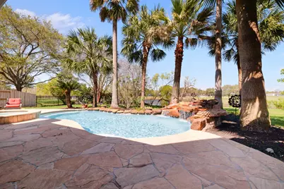 2823 Irvington Drive, Pearland, TX 77584 - Photo 3