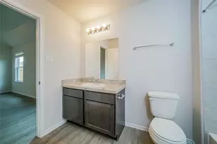 415 Brushback Dr, Huntsville, TX 77320 - Photo 9