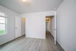 415 Brushback Dr, Huntsville, TX 77320 - Photo 5