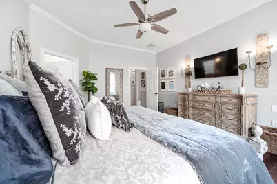 38 E Royal Mews, Conroe, TX 77384 - Photo 17